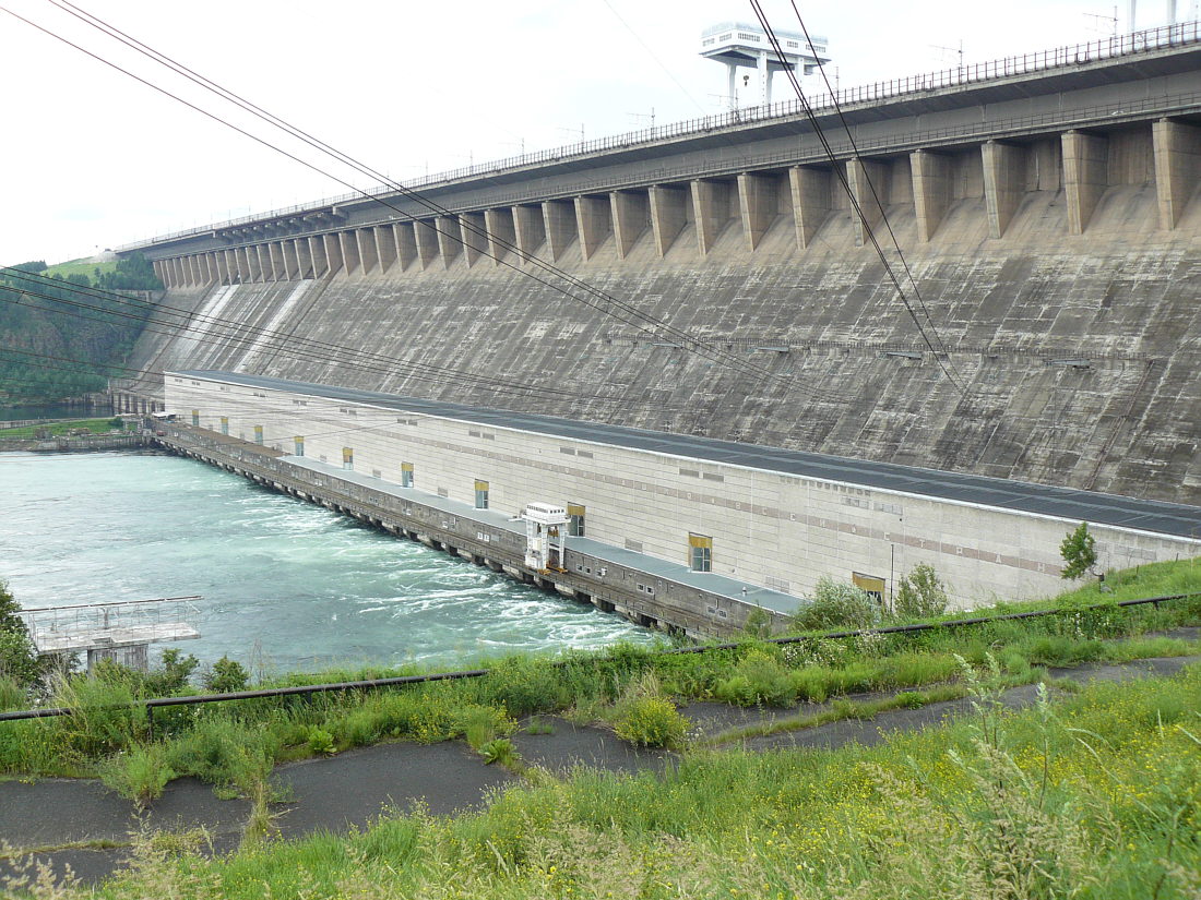 Капитальный ремонт дорог на плотинах Иркутской и Братской ГЭС провел летом энергохолдинг Эн+