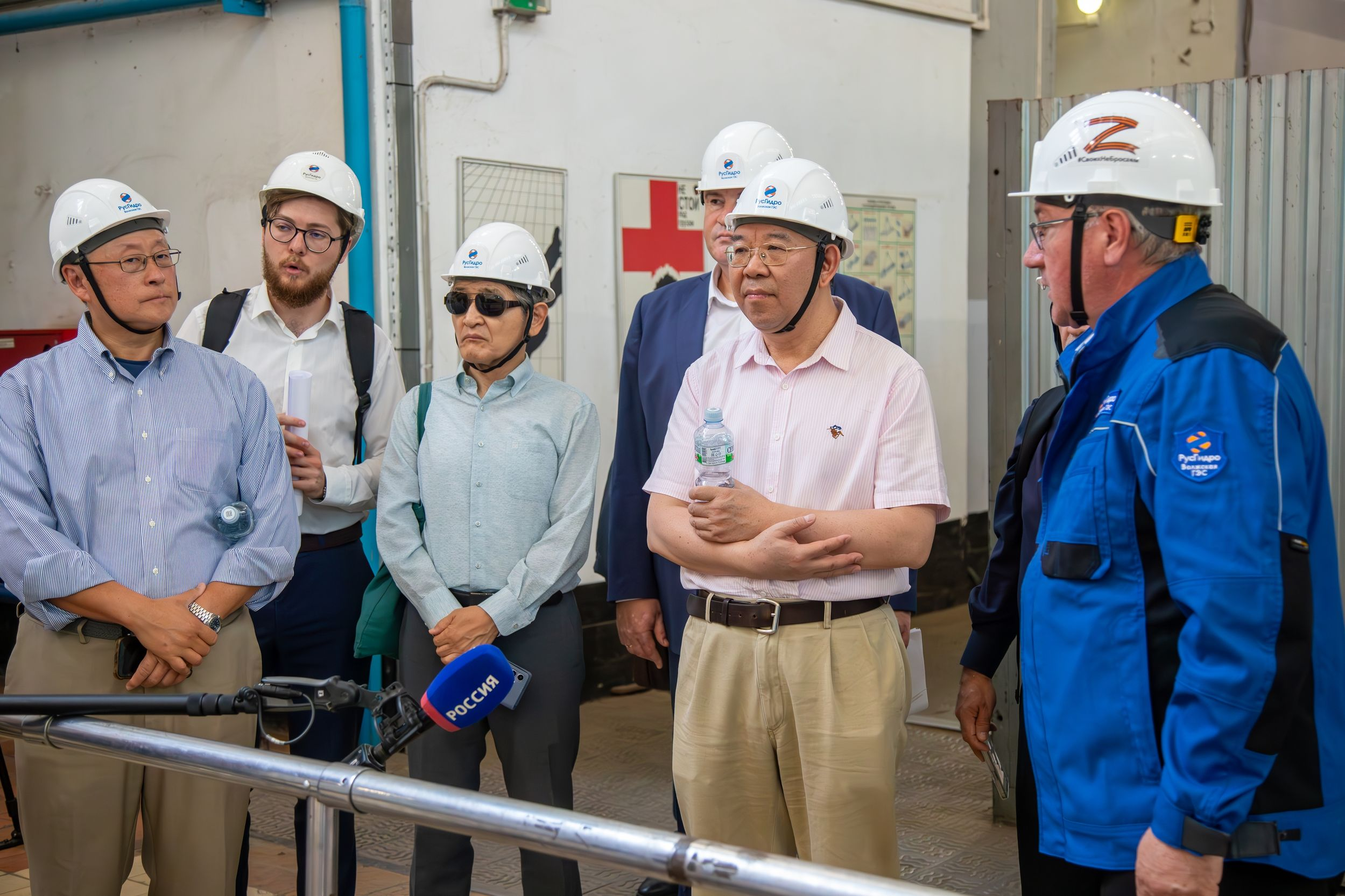 Делегация Международного комитета по присуждению премии «Глобальная энергия» посетила Волжскую ГЭС (РусГидро)